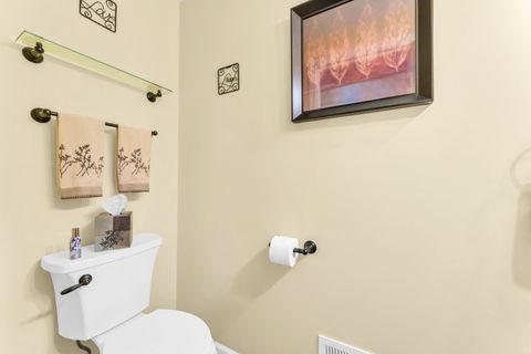 Tiny photo for 414 Bay Tree Circle, Vernon Hills, IL 60061 (MLS # 12554679)