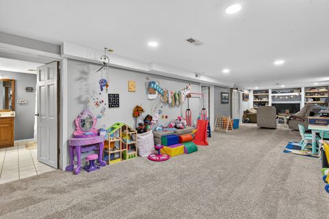 Tiny photo for 323 E Butterfield Road, Elmhurst, IL 60126 (MLS # 12551210)