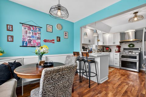 Tiny photo for 323 E Butterfield Road, Elmhurst, IL 60126 (MLS # 12551210)