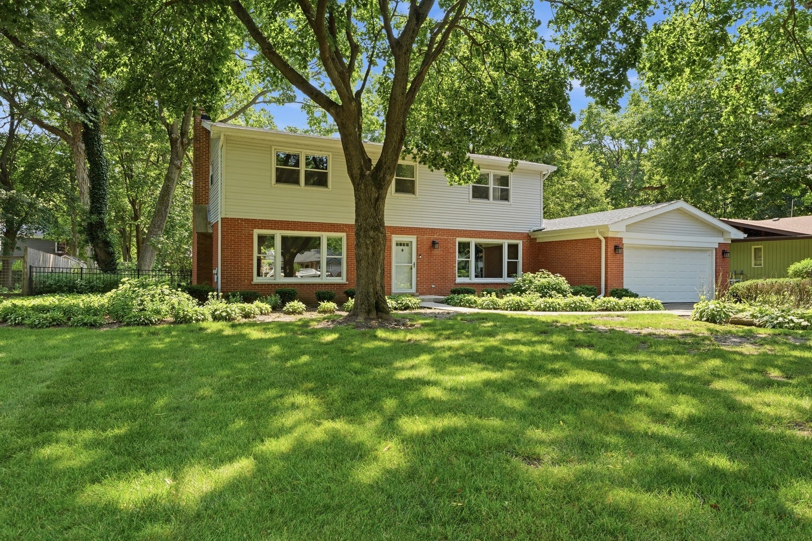 317 E Forest Lane