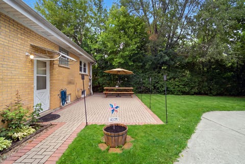 Tiny photo for 531 Cambridge Road, Des Plaines, IL 60016 (MLS # 12740341)