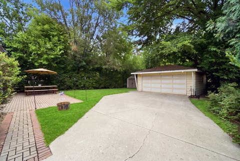 Tiny photo for 531 Cambridge Road, Des Plaines, IL 60016 (MLS # 12740341)