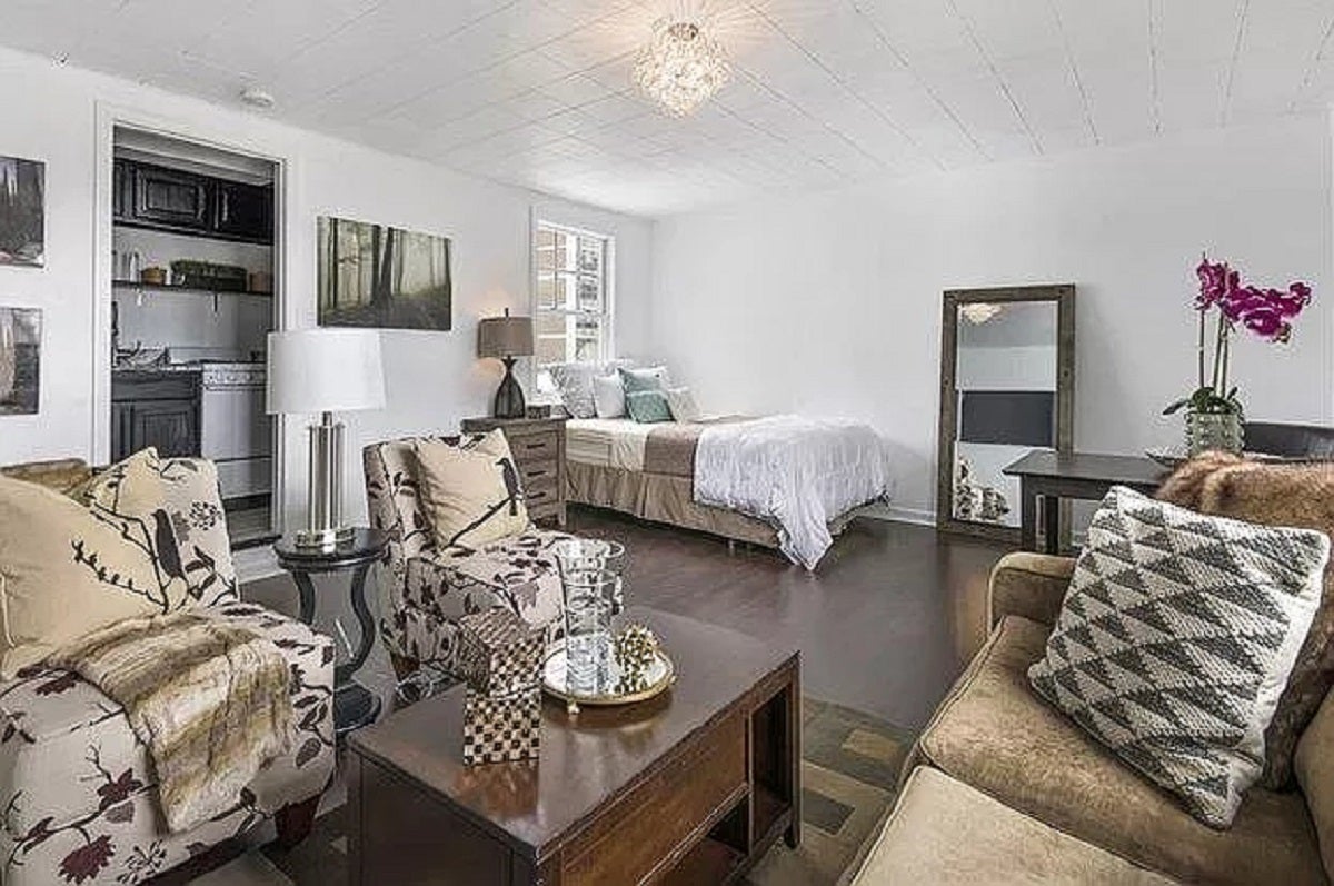 200 W Menomonee Street 14