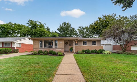 Photo of 863 S Cedar Avenue, Elmhurst, IL 60126 (MLS # 12765874)