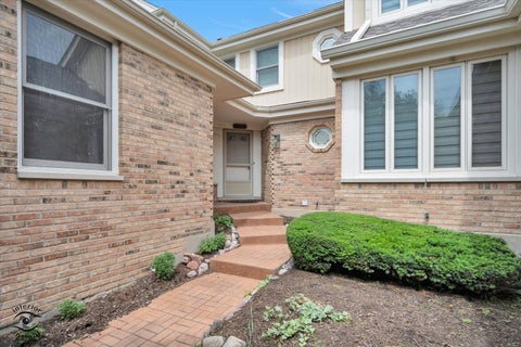 Tiny photo for 14727 Golf Road, Orland Park, IL 60462 (MLS # 12663504)