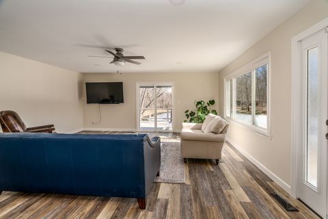 Tiny photo for 14700 N Allen Lane, Mt Vernon, IL 62864 (MLS # 12572591)