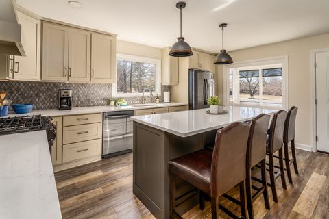Tiny photo for 14700 N Allen Lane, Mt Vernon, IL 62864 (MLS # 12572591)