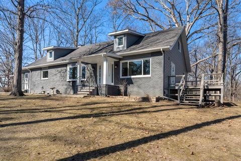 Tiny photo for 14700 N Allen Lane, Mt Vernon, IL 62864 (MLS # 12572591)