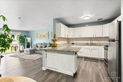 Tiny photo for 11B Kingery Quarter Drive #107, Willowbrook, IL 60527 (MLS # 12731728)