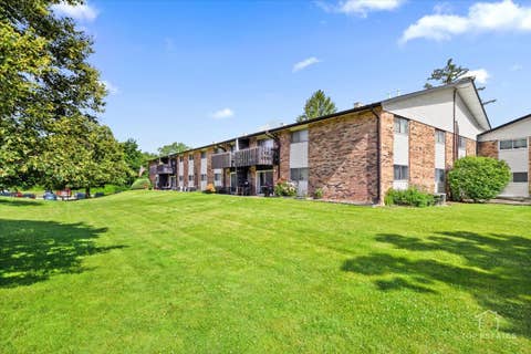 Tiny photo for 11B Kingery Quarter Drive #107, Willowbrook, IL 60527 (MLS # 12731728)