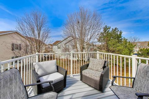 Tiny photo for 2325 Georgetown Circle, Aurora, IL 60503 (MLS # 12604366)