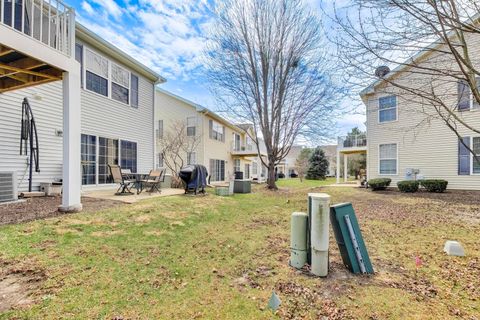 Tiny photo for 2325 Georgetown Circle, Aurora, IL 60503 (MLS # 12604366)