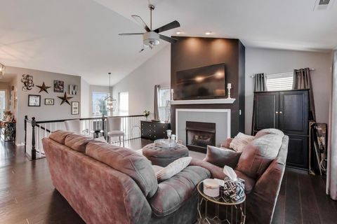 Tiny photo for 2325 Georgetown Circle, Aurora, IL 60503 (MLS # 12604366)