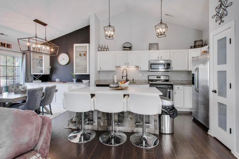 Tiny photo for 2325 Georgetown Circle, Aurora, IL 60503 (MLS # 12604366)