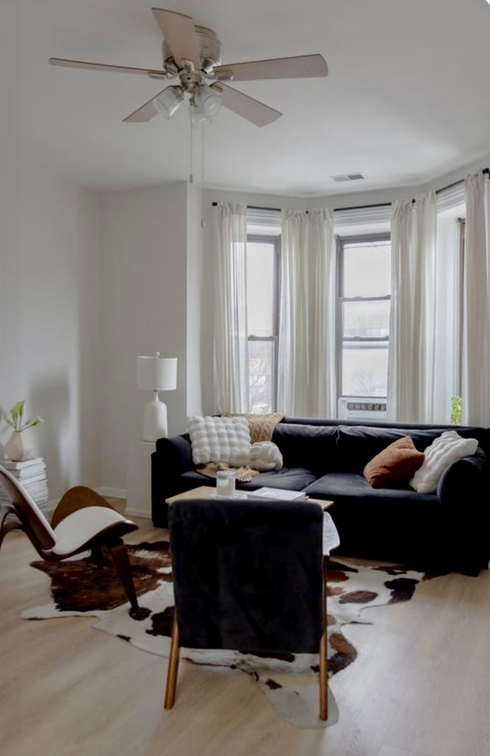 750 S Oakley Boulevard 3