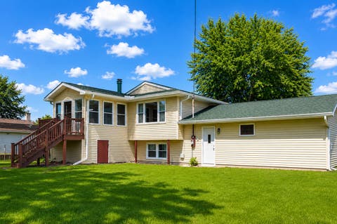 Tiny photo for 2101 20th Avenue, Sterling, IL 61081 (MLS # 12696790)