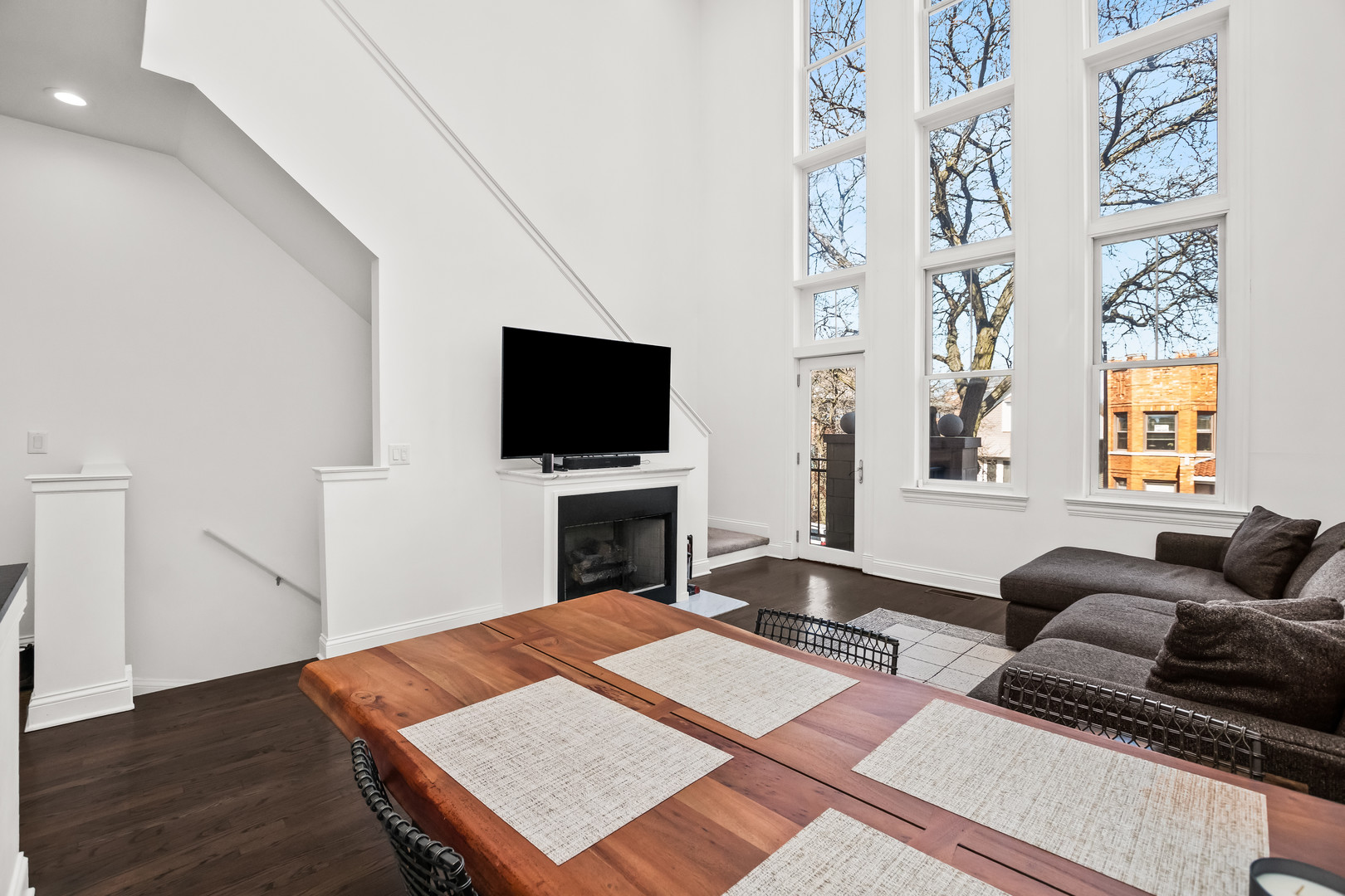 1507 W Diversey Parkway B