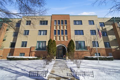 Tiny photo for 115 N Clifton Avenue #103, Park Ridge, IL 60068 (MLS # 12573829)