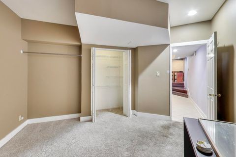 Tiny photo for 725 W Sheridan Road #10E, Chicago, IL 60613 (MLS # 12516752)