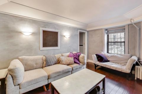 Tiny photo for 725 W Sheridan Road #10E, Chicago, IL 60613 (MLS # 12516752)