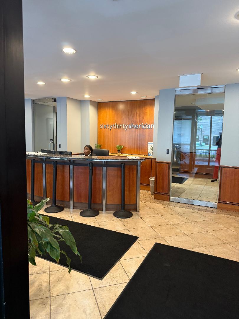 6030 N SHERIDAN Road 305
