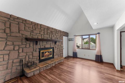 Tiny photo for 3075 WILLOWWOOD Drive, Bettendorf, IA 52722 (MLS # QC4266699)