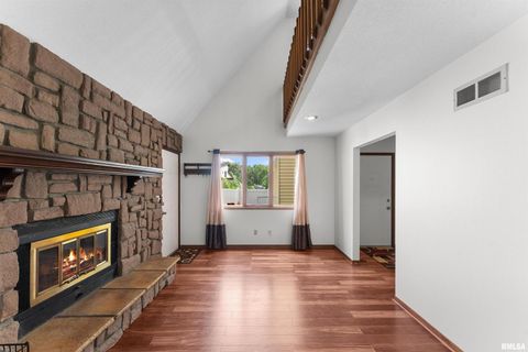 Tiny photo for 3075 WILLOWWOOD Drive, Bettendorf, IA 52722 (MLS # QC4266699)