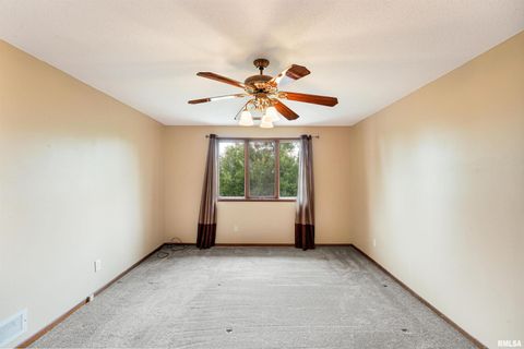 Tiny photo for 3075 WILLOWWOOD Drive, Bettendorf, IA 52722 (MLS # QC4266699)