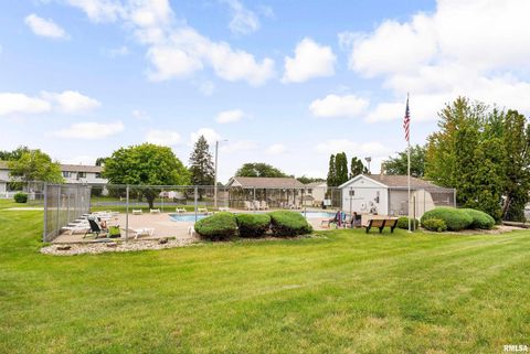 Tiny photo for 3075 WILLOWWOOD Drive, Bettendorf, IA 52722 (MLS # QC4266699)