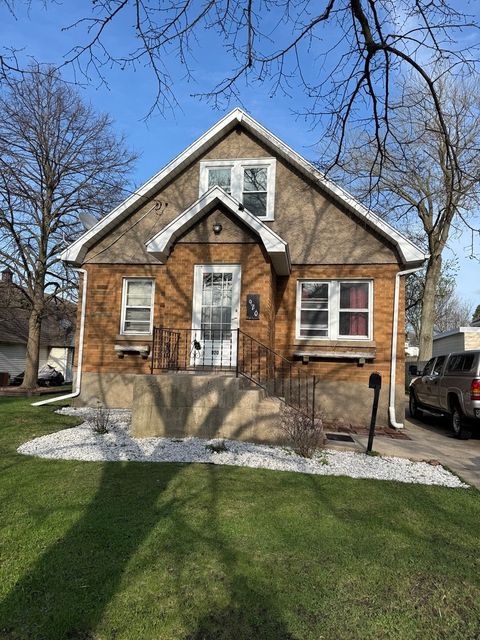 Photo of 920 N Madison Street, Woodstock, IL 60098 (MLS # 12622097)