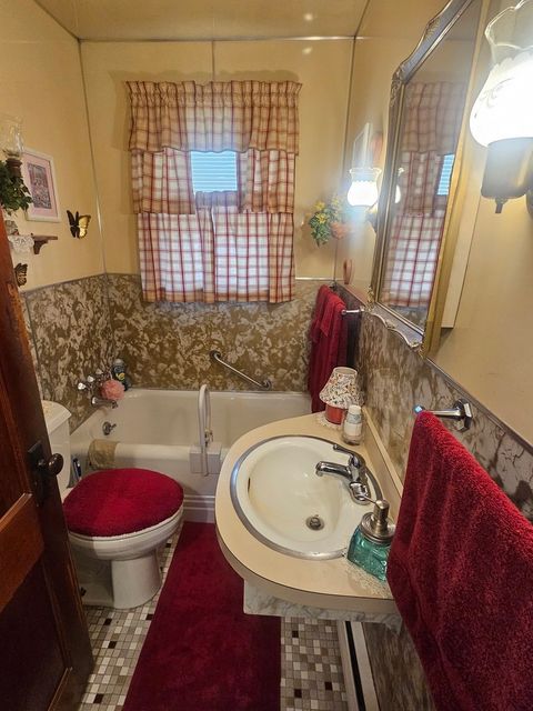 Tiny photo for 1116 Mary Avenue, Rock Falls, IL 61071 (MLS # 12485314)