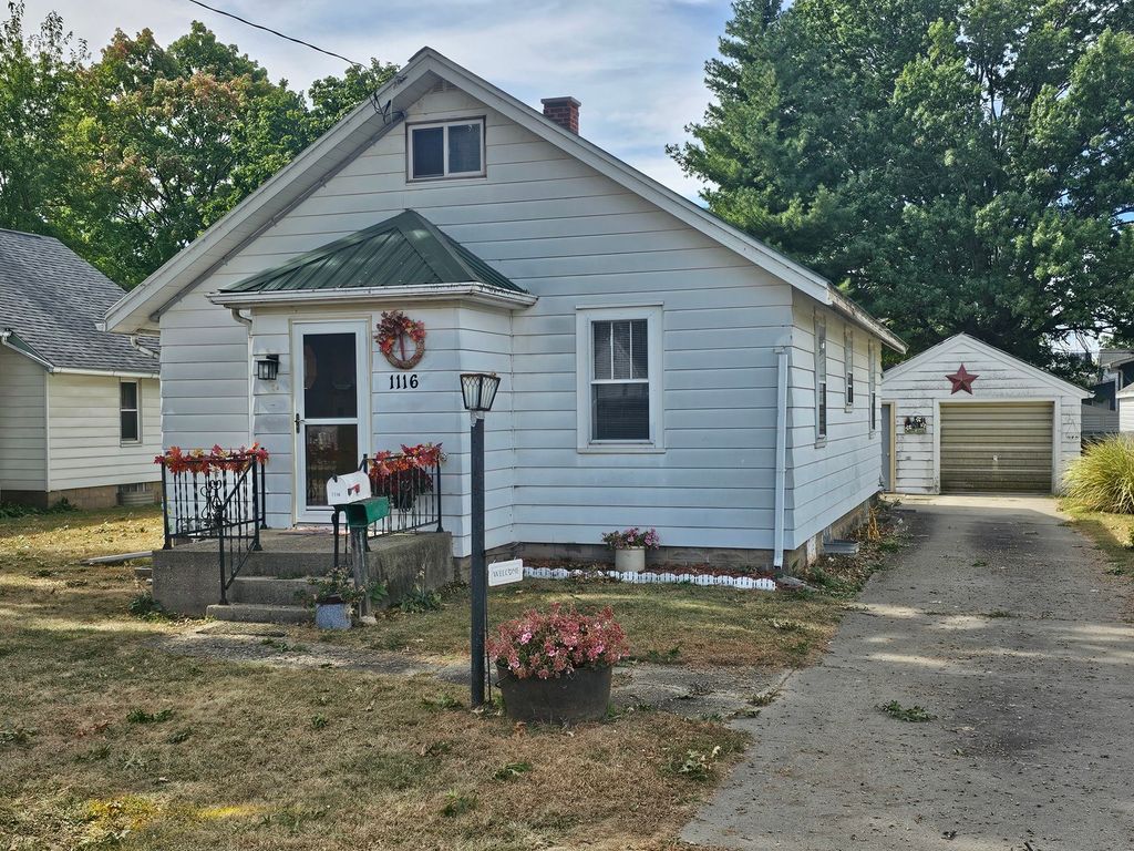 Photo for 1116 Mary Avenue, Rock Falls, IL 61071 (MLS # 12485314)