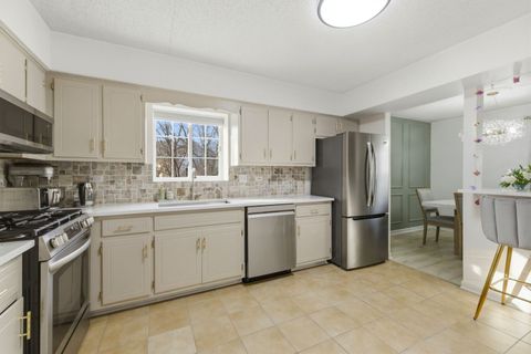 Tiny photo for 16032 Crystal Creek Drive #1A, Orland Park, IL 60462 (MLS # 12597232)