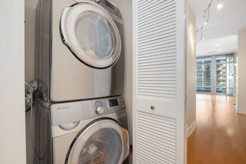 Tiny photo for 333 N Canal Street #1403, Chicago, IL 60606 (MLS # 12534210)