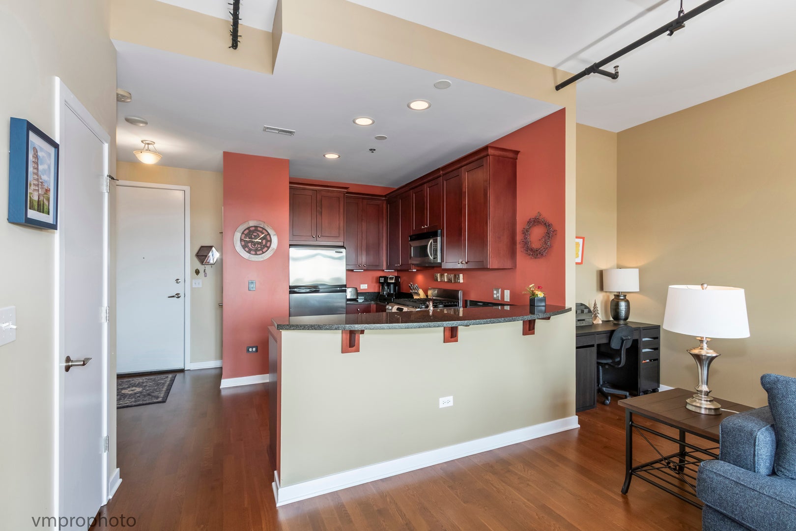 24 W Station Street 413W