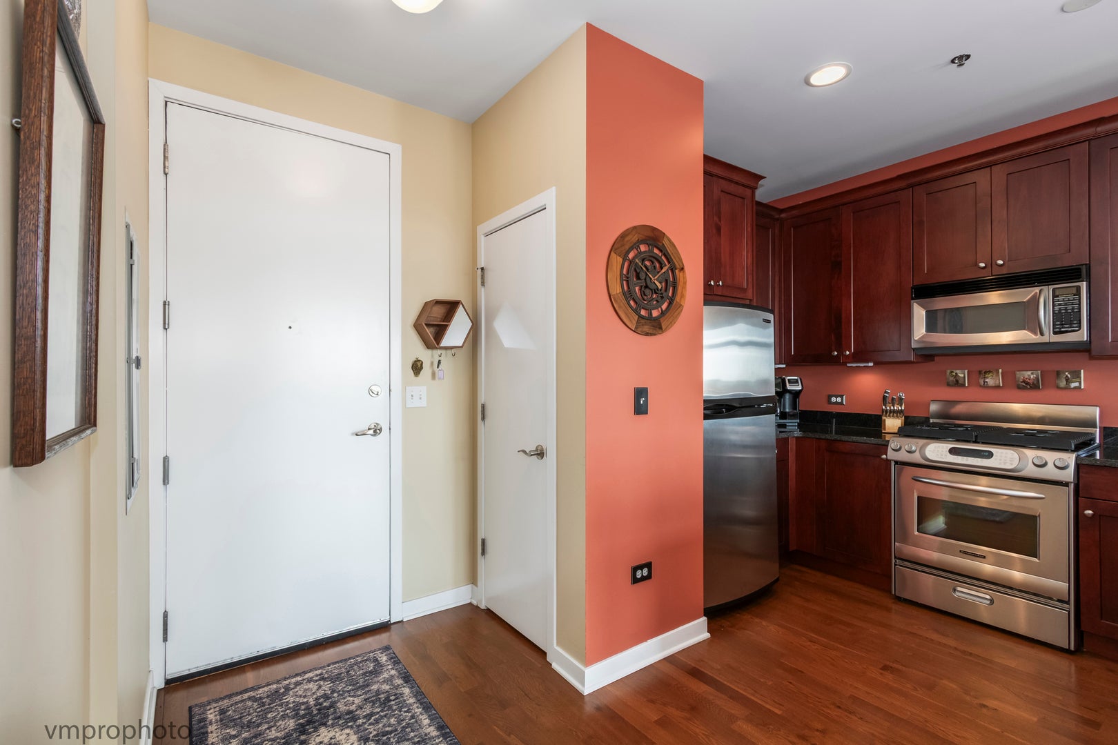 24 W Station Street 413W