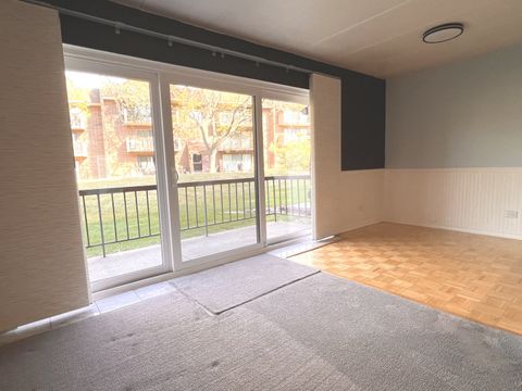 Tiny photo for 210 E Fountainview Lane #1A, Lombard, IL 60148 (MLS # 12511464)