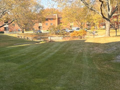 Tiny photo for 210 E Fountainview Lane #1A, Lombard, IL 60148 (MLS # 12511464)