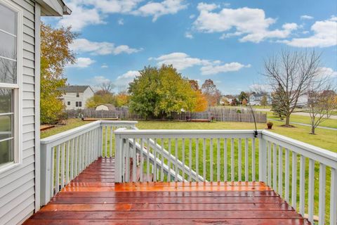 Tiny photo for 697 Providence Lane, Lindenhurst, IL 60046 (MLS # 12598455)