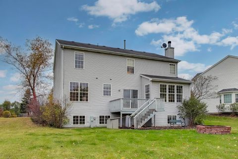 Tiny photo for 697 Providence Lane, Lindenhurst, IL 60046 (MLS # 12598455)