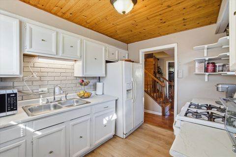 Tiny photo for 454 N Cedar Avenue, Wood Dale, IL 60191 (MLS # 12506544)