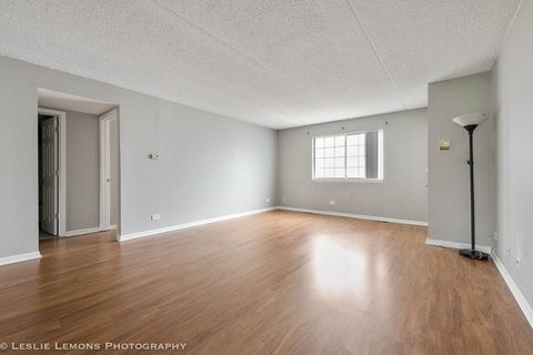 Tiny photo for 1338 S Lorraine Road #A, Wheaton, IL 60189 (MLS # 12590877)