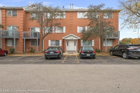 Photo of 1338 S Lorraine Road #A, Wheaton, IL 60189 (MLS # 12590877)