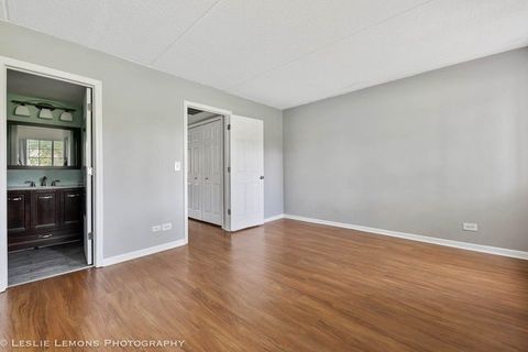 Tiny photo for 1338 S Lorraine Road #A, Wheaton, IL 60189 (MLS # 12590877)