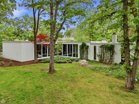 Photo of 1540 Grant Road, Northbrook, IL 60062 (MLS # 12653466)