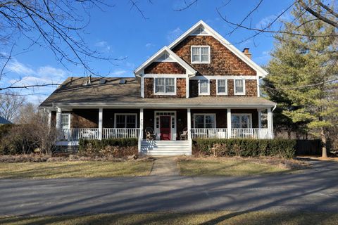 1190 W Old Mill Road Lake Forest IL 60045