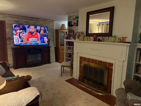 Tiny photo for 831 E 5TH Street, Centralia, IL 62801 (MLS # EB460216)