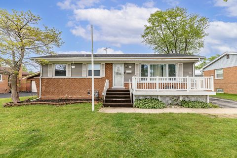 Photo of 517 N Manchester Drive, Chicago Heights, IL 60411 (MLS # 12643359)