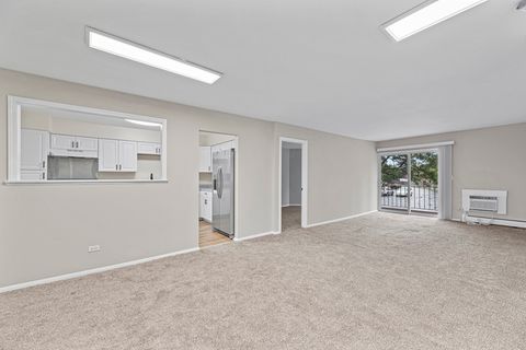 Tiny photo for 10369 Dearlove Road #2A, Glenview, IL 60025 (MLS # 12618909)