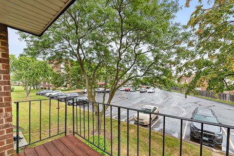 Tiny photo for 10369 Dearlove Road #2A, Glenview, IL 60025 (MLS # 12618909)